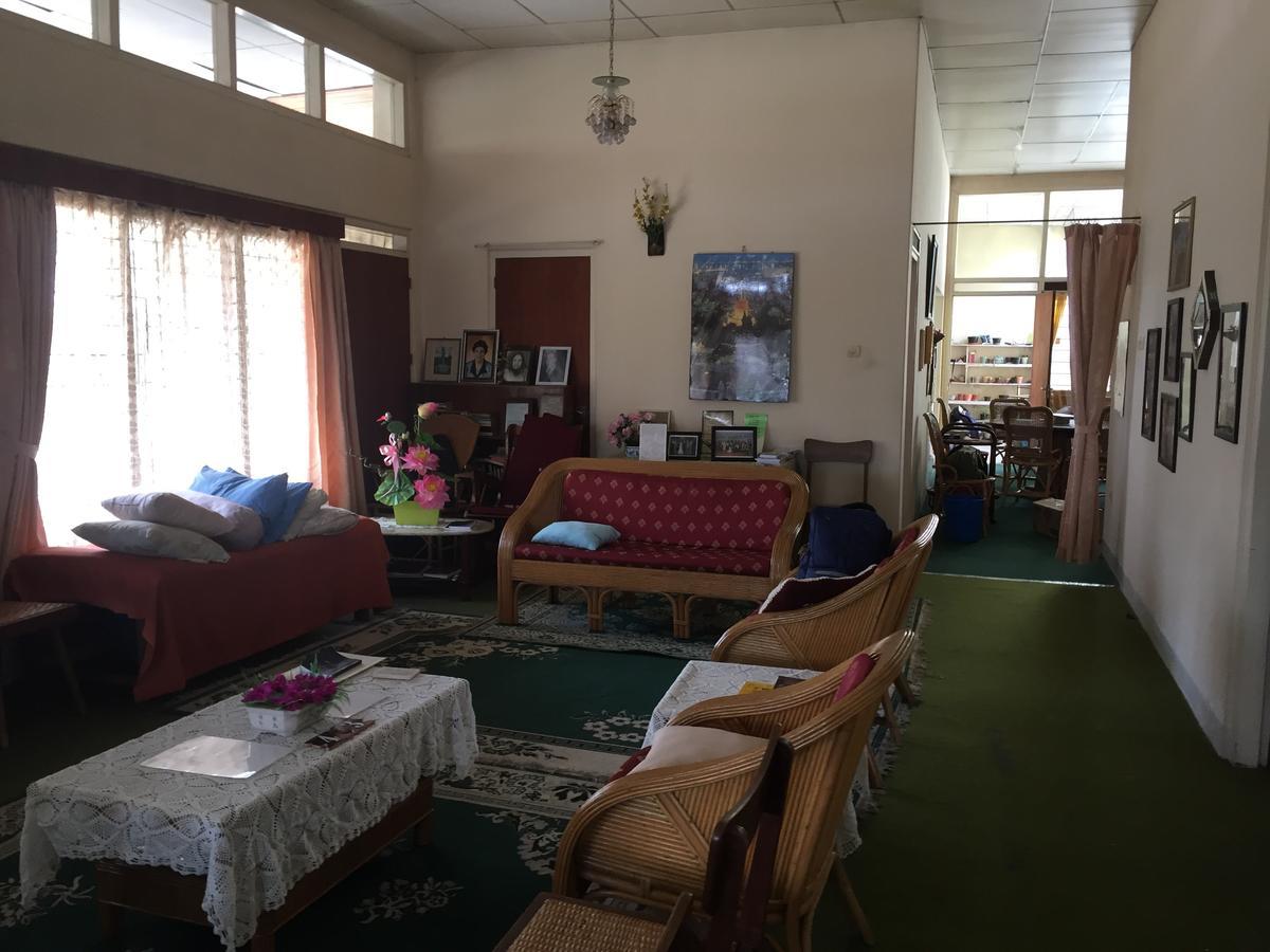 Astani Family Home Букитинги Екстериор снимка